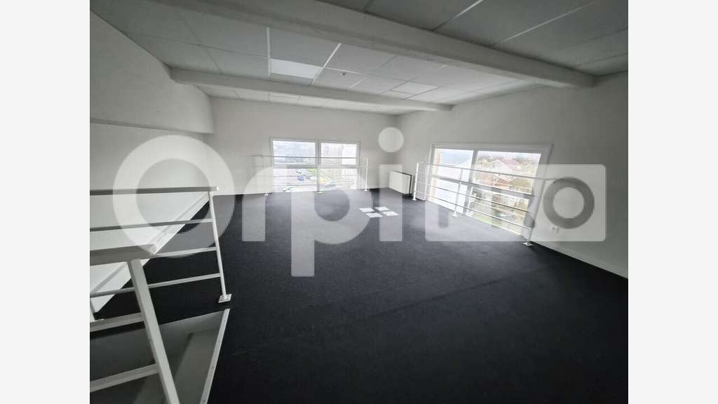 Bureau 360m² R+2 à louer à Bétheny