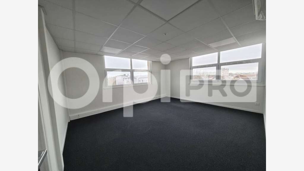 Bureau 360m² R+2 à louer à Bétheny