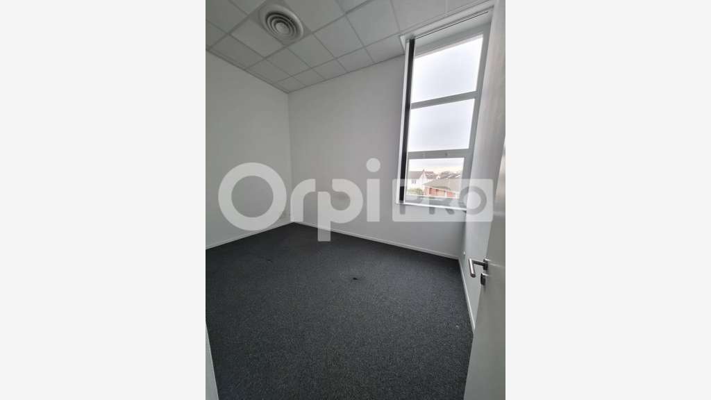 Bureau 250m² R+1 à louer à Bétheny