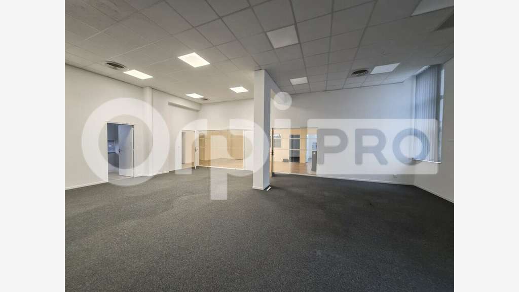 Bureau 250m² R+1 à louer à Bétheny