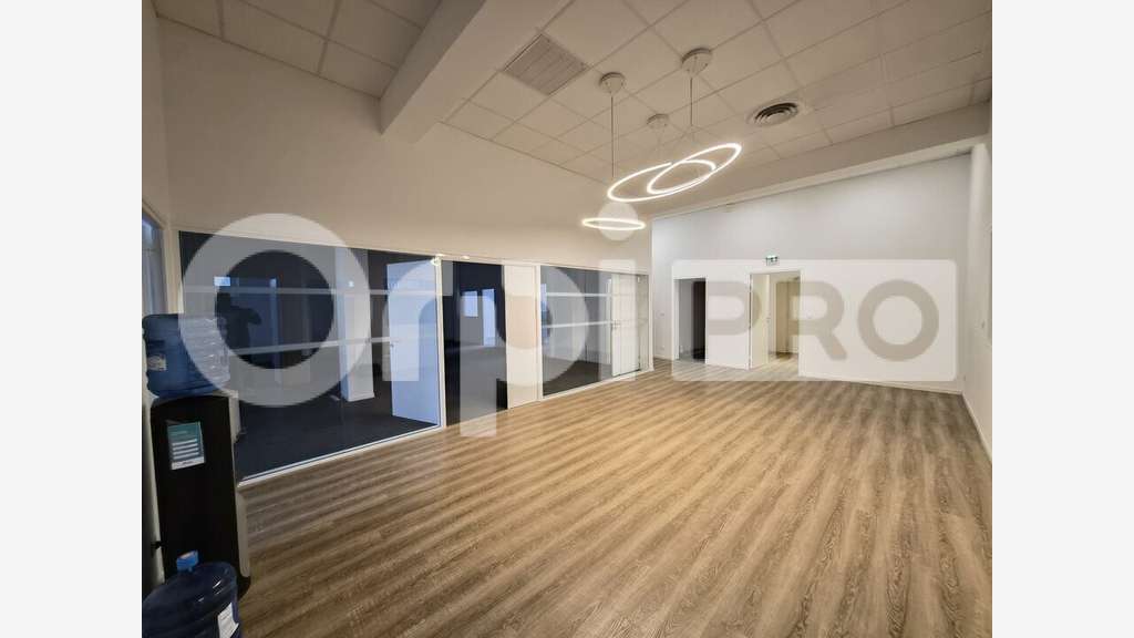 Bureau 250m² R+1 à louer à Bétheny