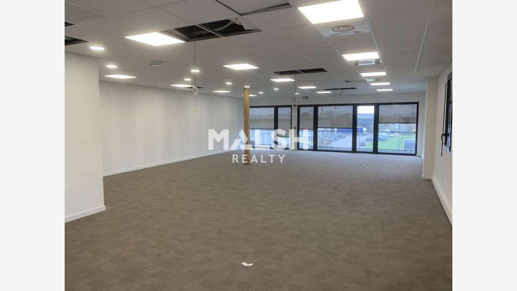 A louer bureaux 122m² à Beynost ZA des Malettes