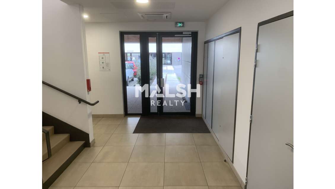 A louer bureaux 122m² à Beynost ZA des Malettes