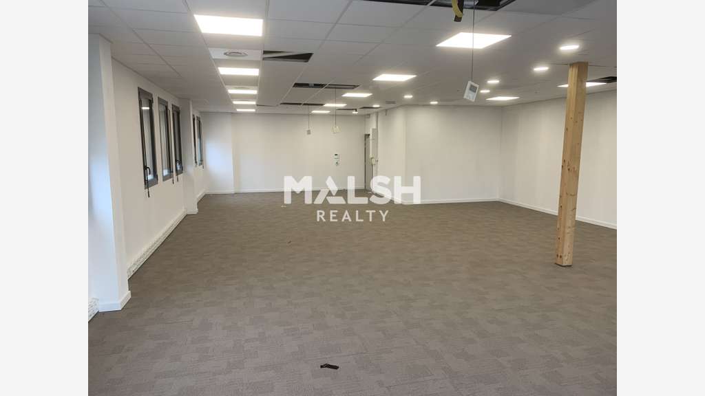 A louer bureaux 122m² à Beynost ZA des Malettes