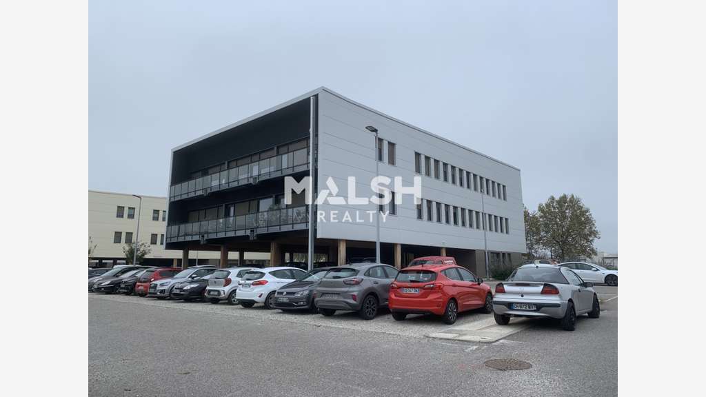 à louer 89m² de bureaux R+2 avec balcon à Beynost