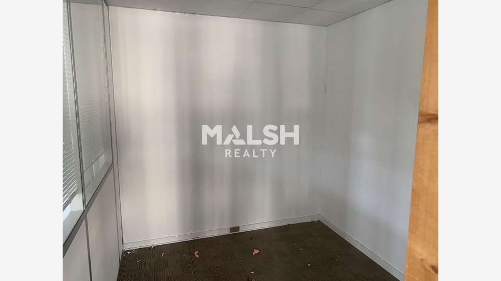 à louer 89m² de bureaux R+2 avec balcon à Beynost