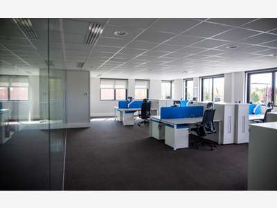 À louer bureaux 795m² R+1 à Bezannes proche Reims