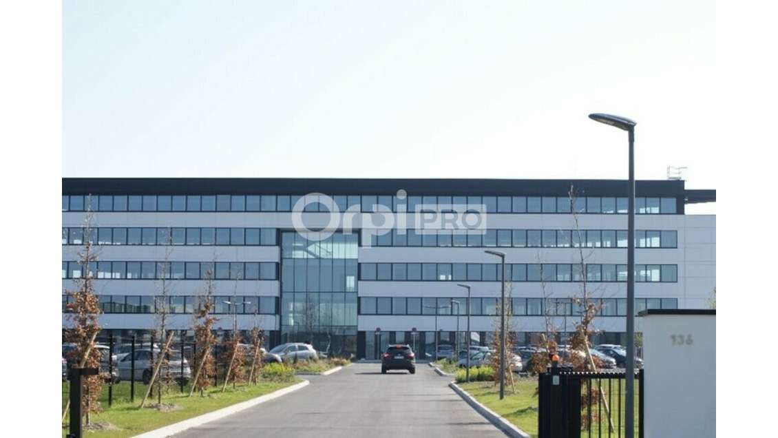 Bureaux modulables 405m²  à louer à Bezannes
