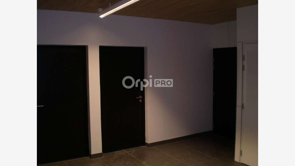 Bureaux neufs de 164m² à louer en R+1 à Bezannes