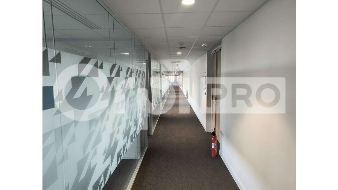 Bureaux de 811m² à louer au 2ème étage à Bezannes