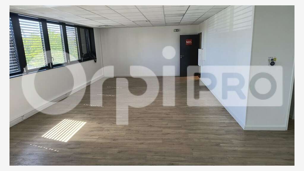 A louer bureaux neufs 97m² Reims empl stratégique