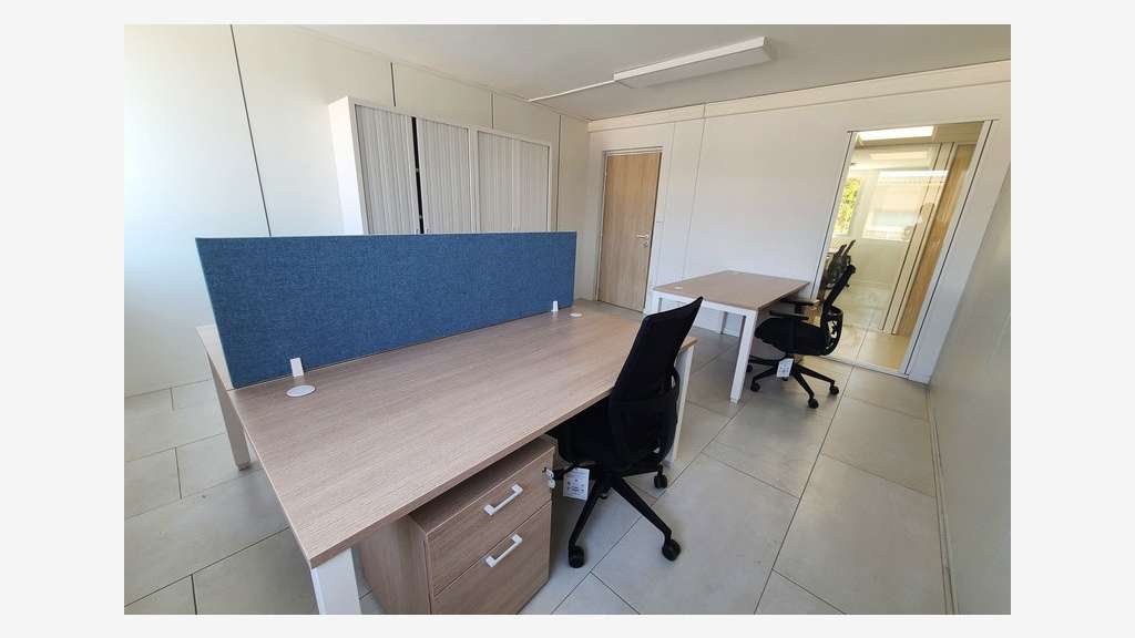 Plateau de bureaux 600m² neuf bel axe de Béziers