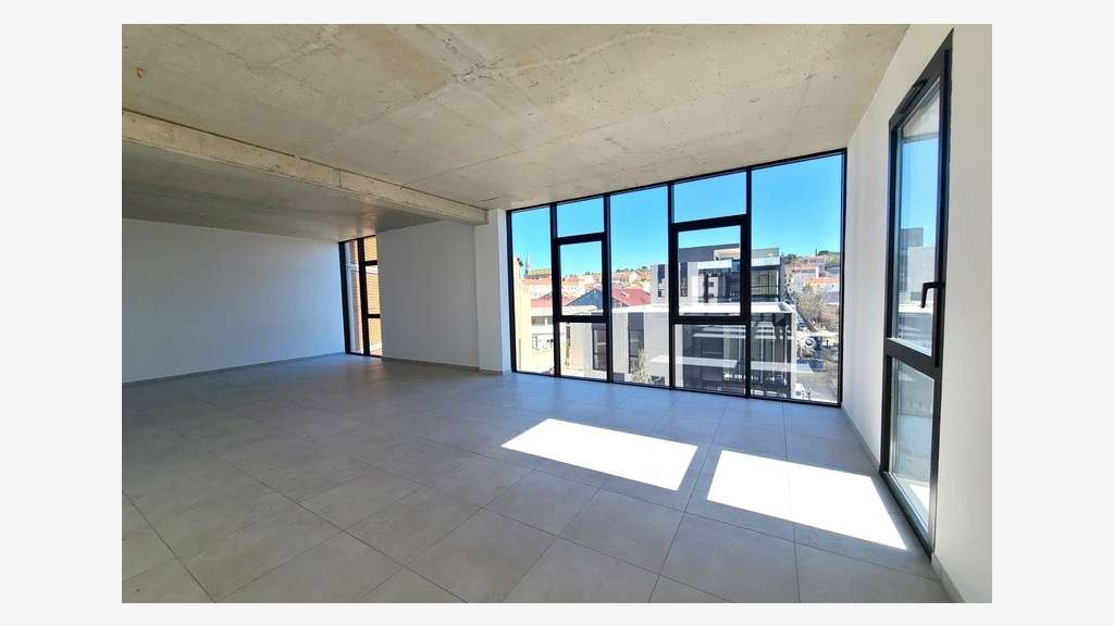 Plateau de bureaux 135m² neuf à louer à Béziers