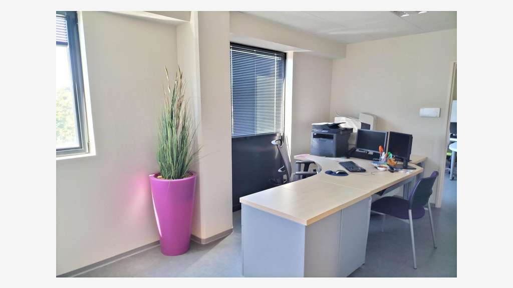 Bureaux 187m² divisibles à louer à Béziers A9/A75