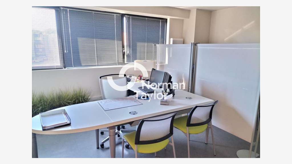 Bureaux 187m² divisibles à louer à Béziers A9/A75