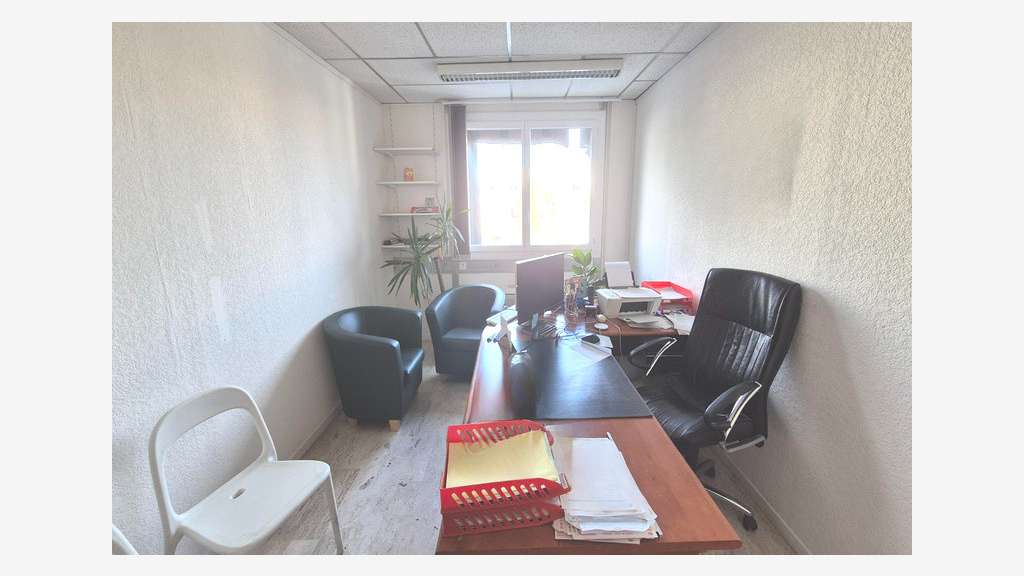 Bureaux à louer 100m² non divisibles à Béziers