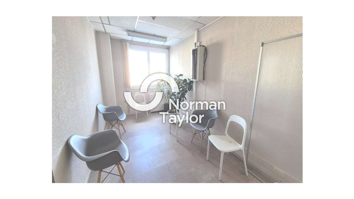 Bureaux à louer 100m² non divisibles à Béziers