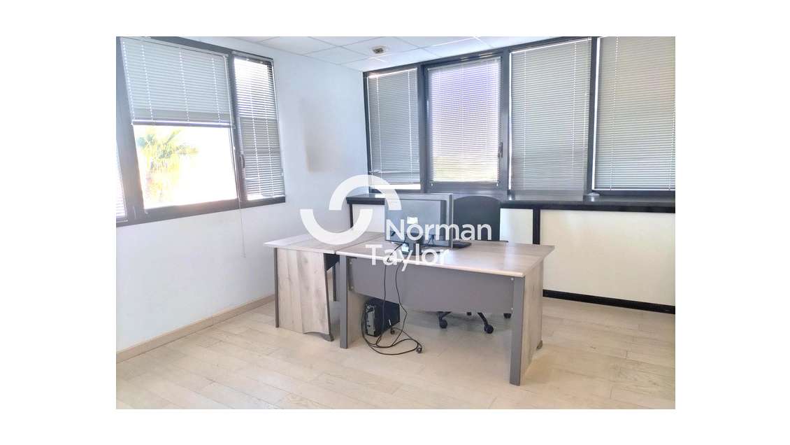 Bureaux à louer 132m² non divisibles à Béziers