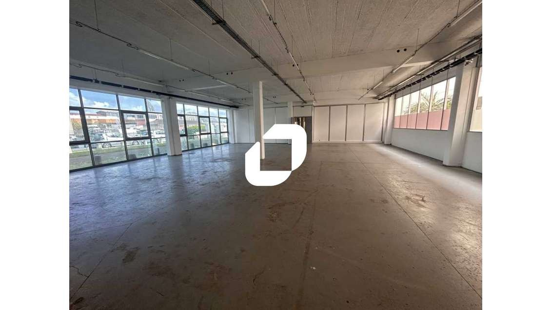 A louer Bureaux 700m² Bezons