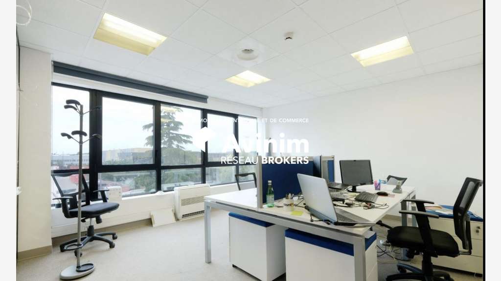 A louer 262m² de bureaux modernes à Bezons