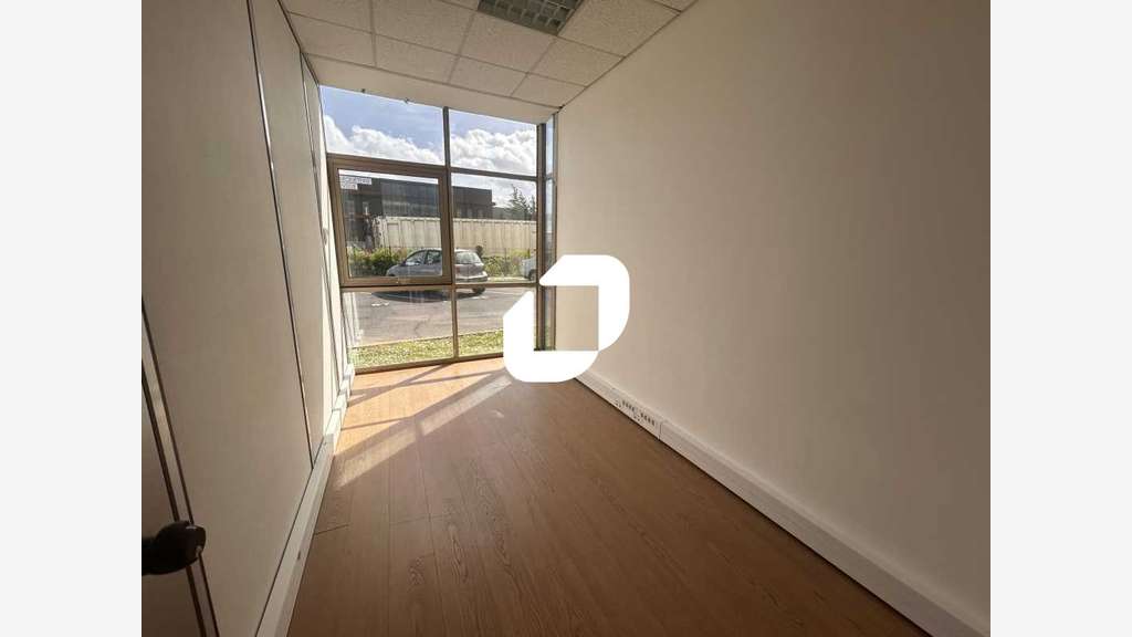 A louer Bureaux 700m² Bezons