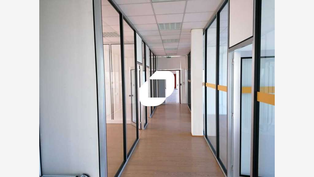 A louer Bureaux 750m² Bezons