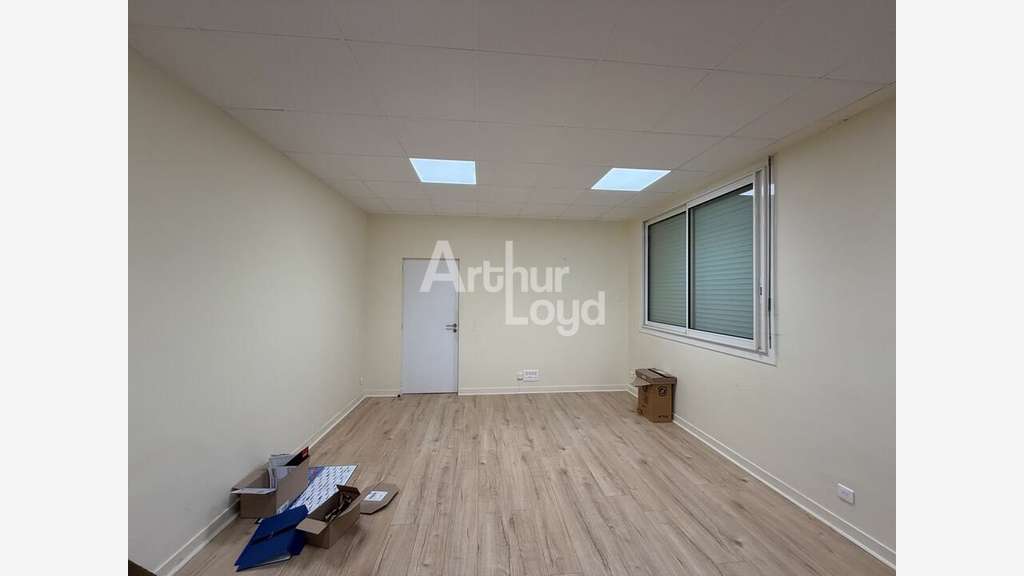 Bureaux de 206m² idéalement situés à louer Biard