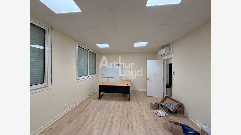 Bureaux de 206m² idéalement situés à louer Biard