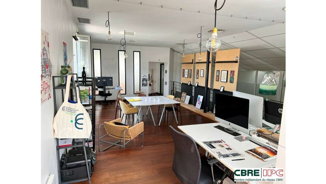 A louer bureaux 80m² R+2 à Biarritz Docks