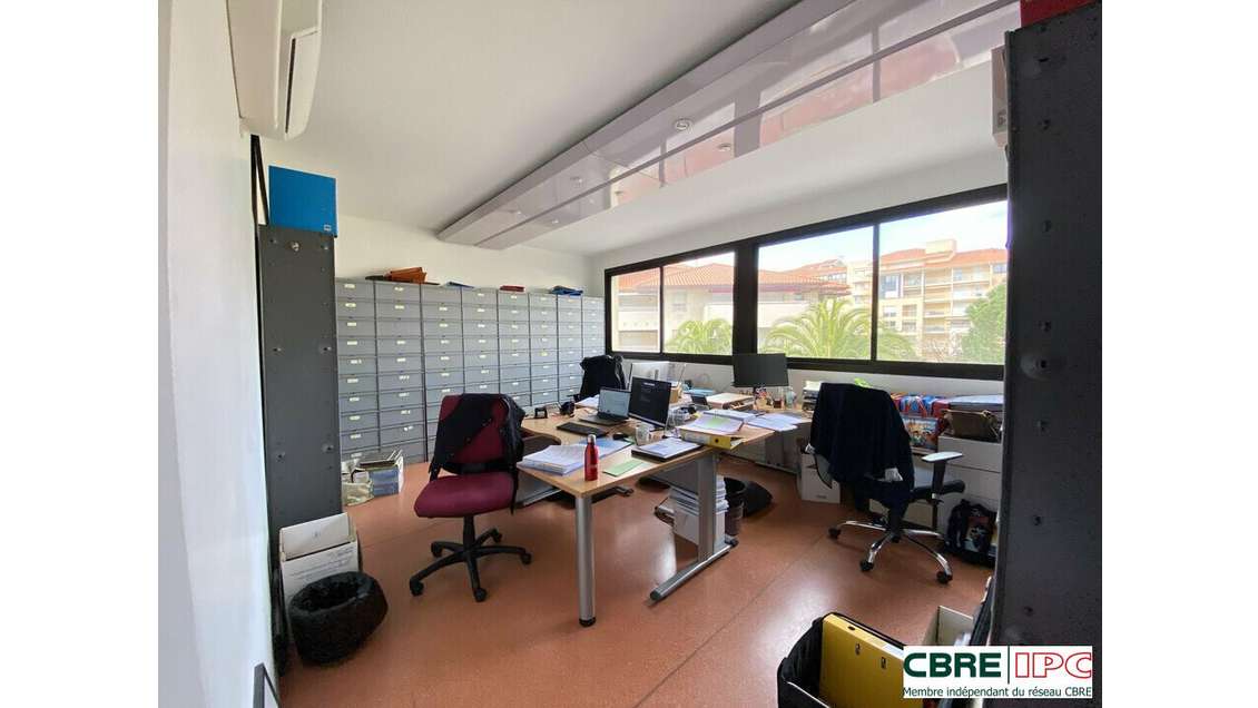 Location bureaux 111m² lumineux centre Biarritz