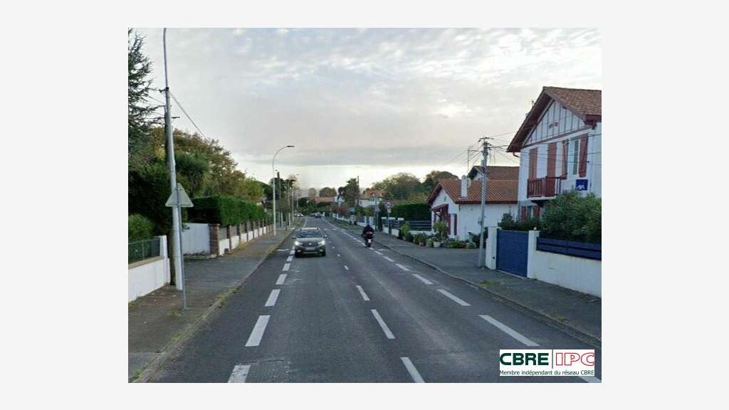 Location bureaux de 611m² à Biarritz axe passant