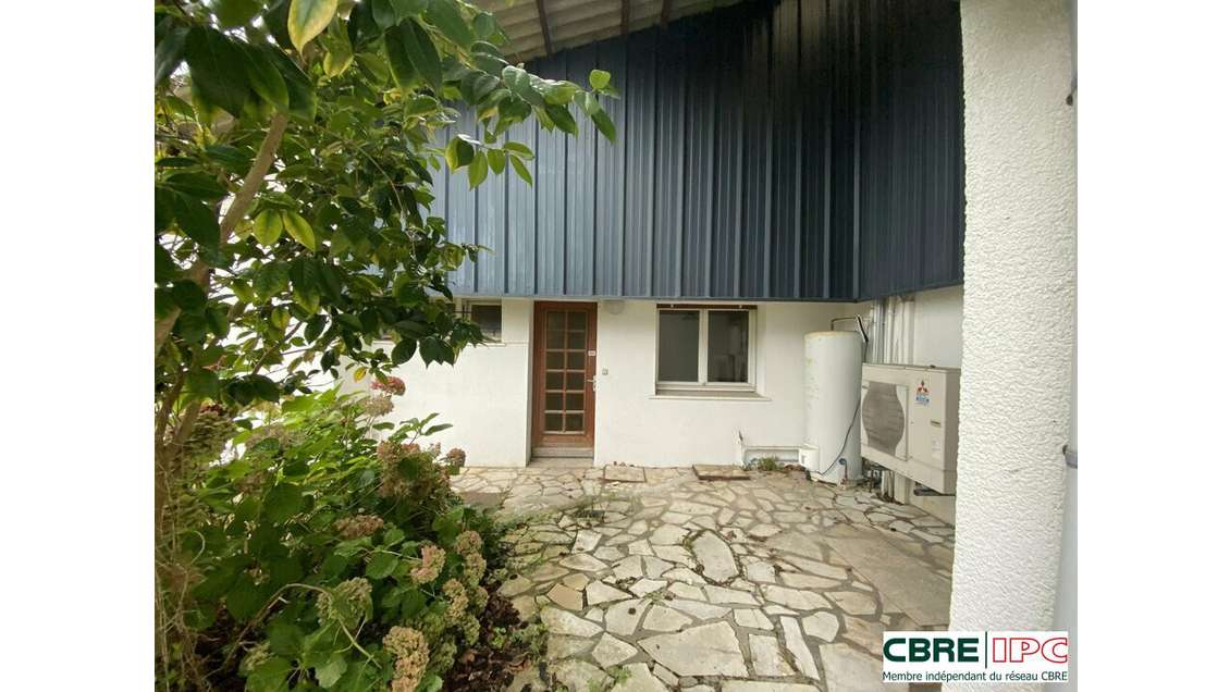 Location bureaux RDC sortie autoroute Biarritz