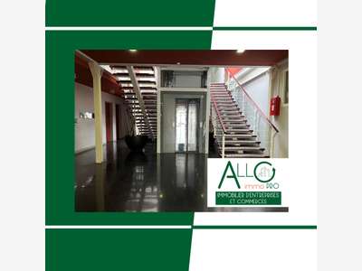 A louer local RDC 52m² zone Iraty sur Biarritz