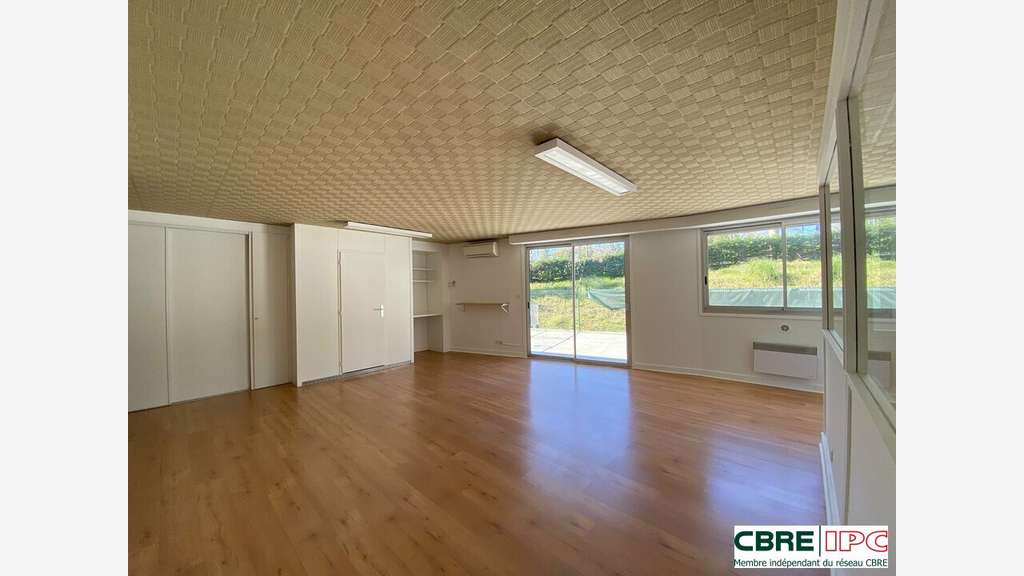 Location bureaux R+1 zone du Chapelet à Biarritz
