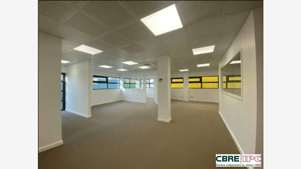 Location bureaux 100m² RDC Biarritz Lac Marion