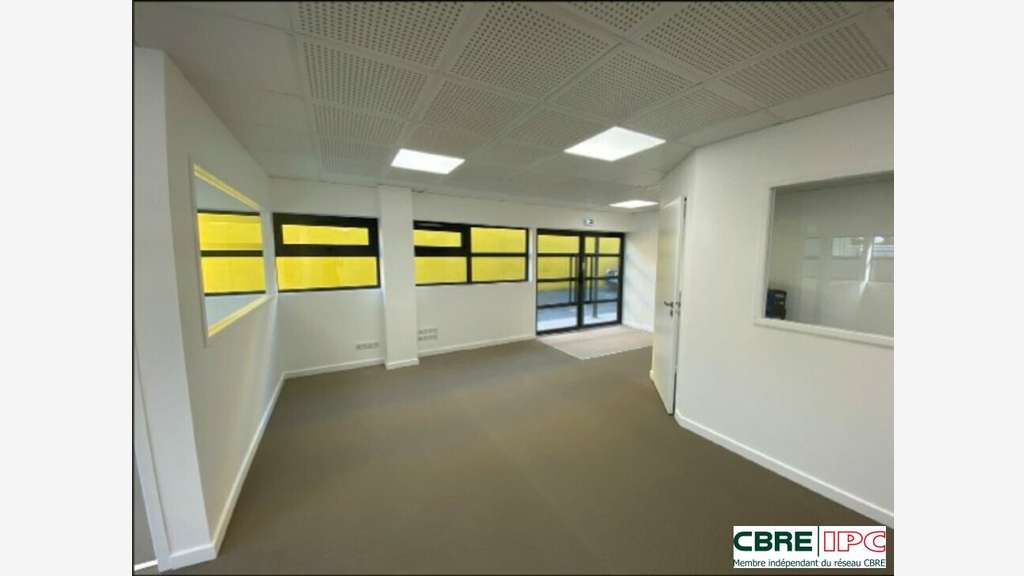 Location bureaux 100m² RDC Biarritz Lac Marion