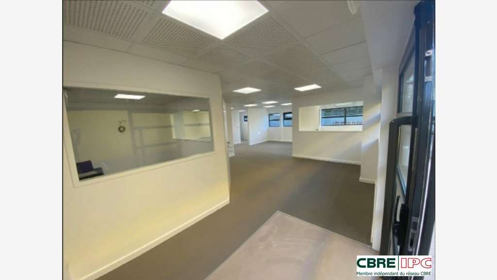Location bureaux 100m² RDC Biarritz Lac Marion