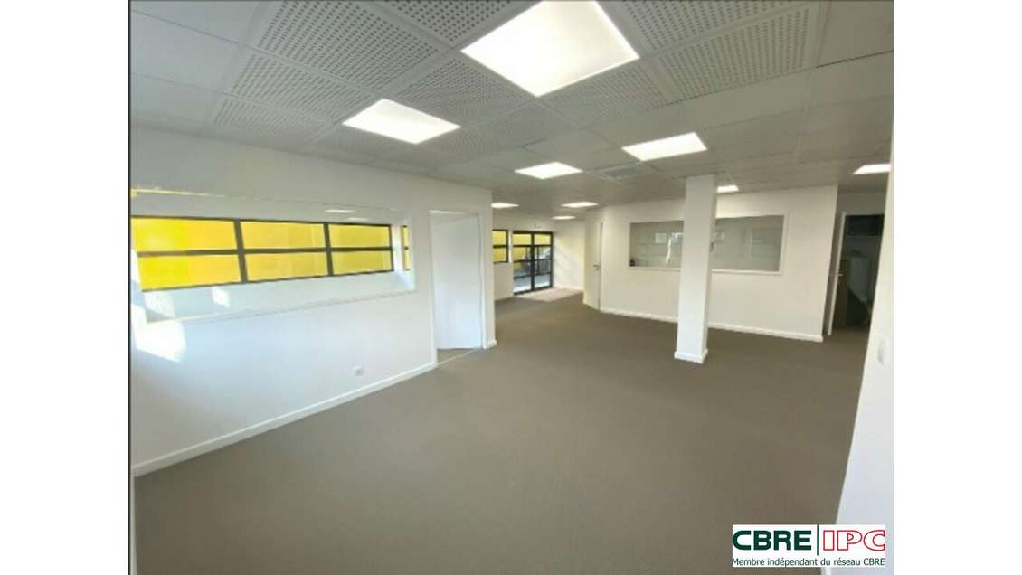Location bureaux 100m² RDC Biarritz Lac Marion