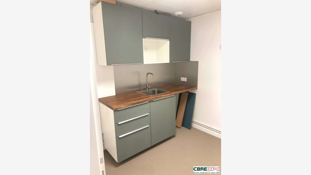 Location bureaux 100m² RDC Biarritz Lac Marion