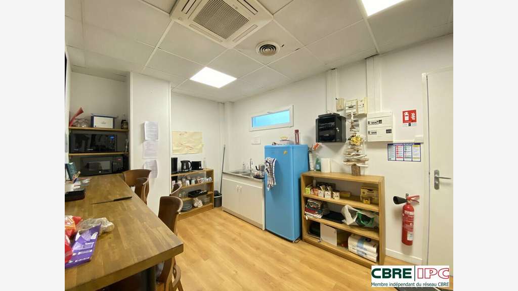 Location bureaux de 106m² au 1er étage à Biarritz
