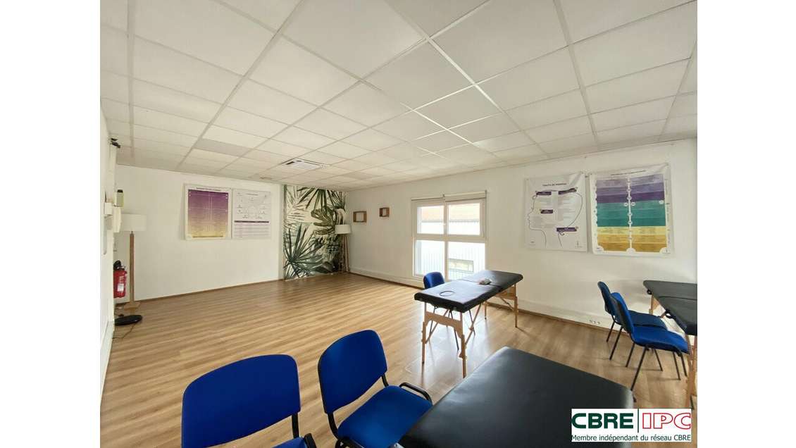 Location bureaux de 106m² au 1er étage à Biarritz