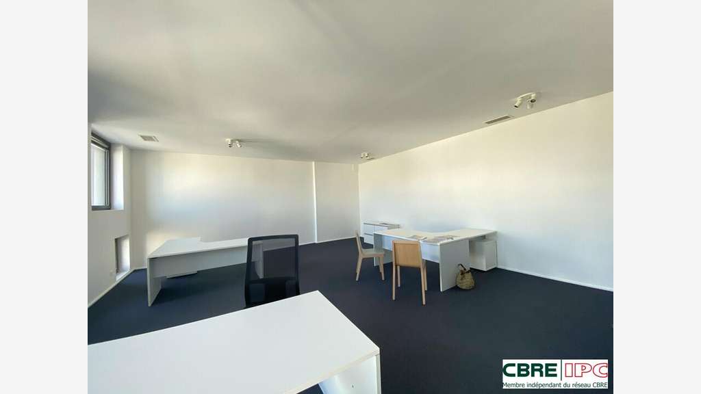 LOCATION - REF 8411FD