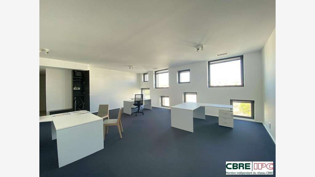LOCATION - REF 8411FD