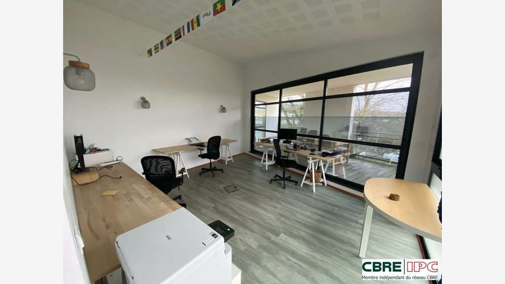A louer bureaux 77,87m² Bidart technopole Izarbel