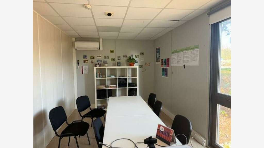 A louer bureaux 180m² à Bidart technopole Izarbel