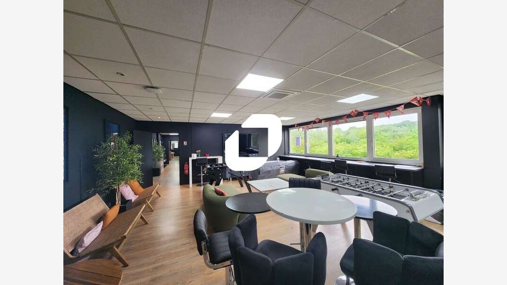 A louer Bureaux 288m² Bievres