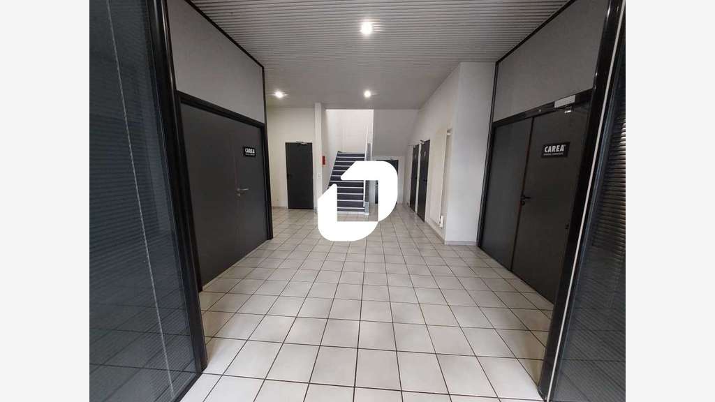 A louer Bureaux 201m² Bievres