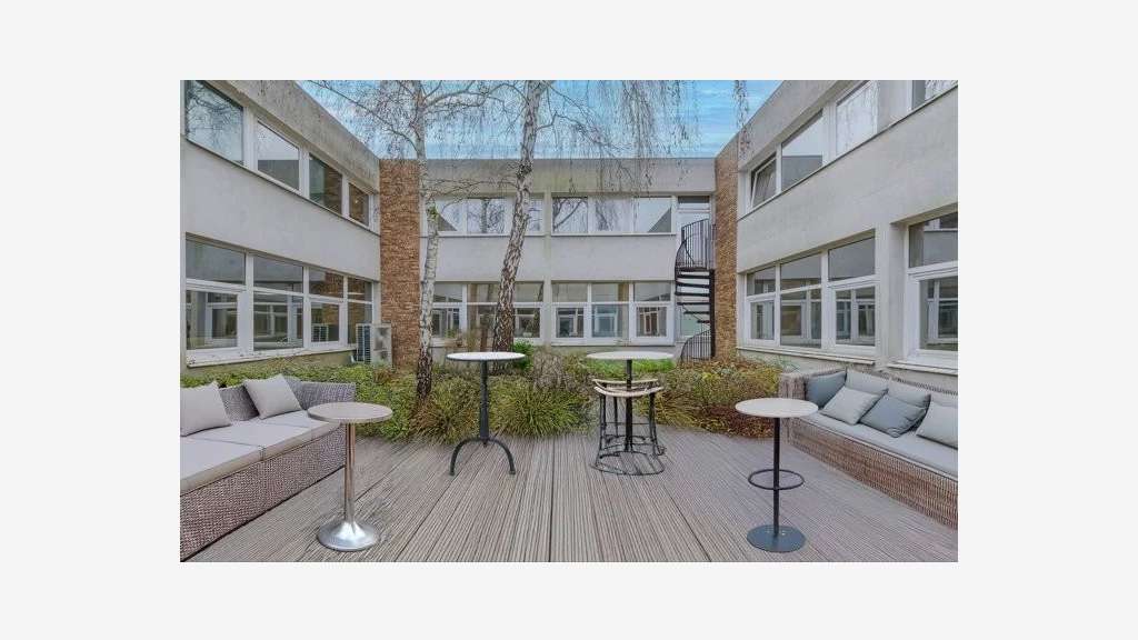 BUREAUX ÉQUIPÉS & COWORKING – route de Gisy - BIÈV