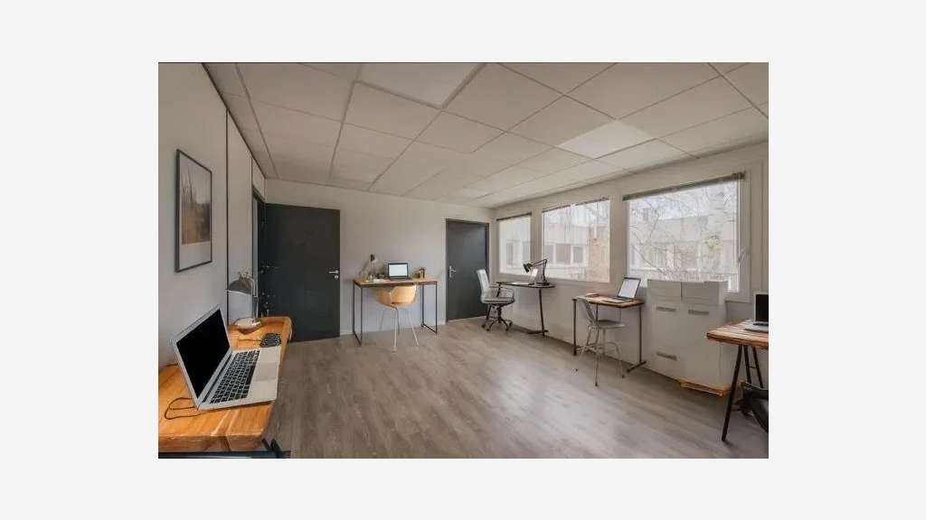 BUREAUX ÉQUIPÉS & COWORKING – route de Gisy - BIÈV