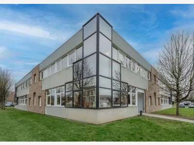 BUREAUX ÉQUIPÉS & COWORKING – route de Gisy - BIÈV